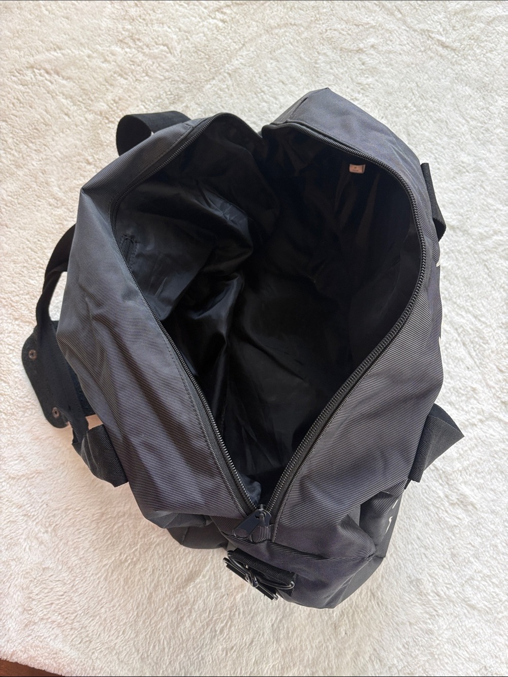 Oiselle Duffle Bag - Picture 9 of 11